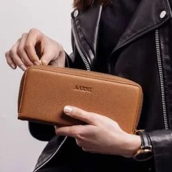 Aarni clutch, Konjakki