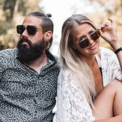 Aarni Vice aurinkolasit, Pähkinäpuu