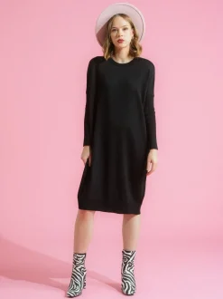 Aarre Nooa mekko, Musta