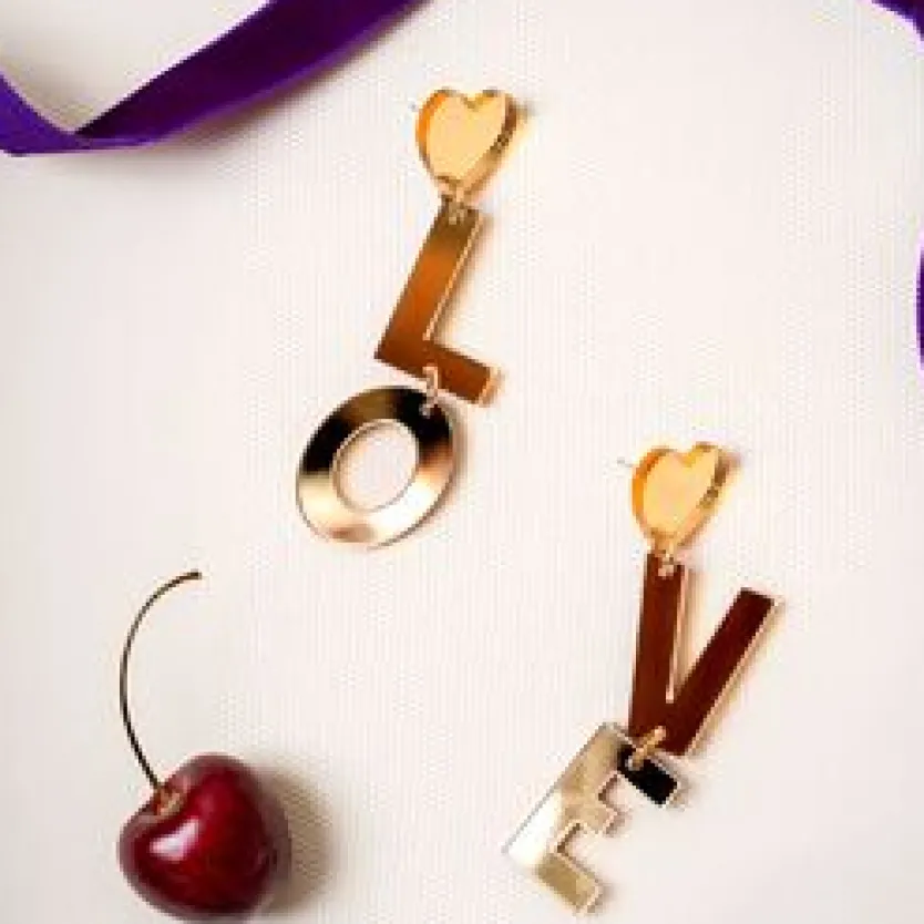 Mamakoru Love nappikorvakorut