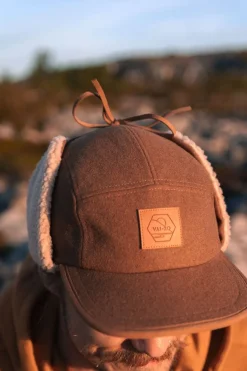 Vai-ko Kultakero earflap lippis